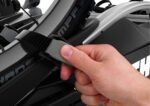 Thule VeloCompact Towbar Bike Rack 13 Pin - 3 bicicletas (compatible con bicicletas eléctricas) gris negro - Imagen 5