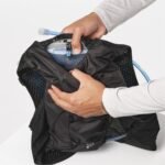 Mochila de hidratación Salomon Active Skin 8, color negro – Image 10